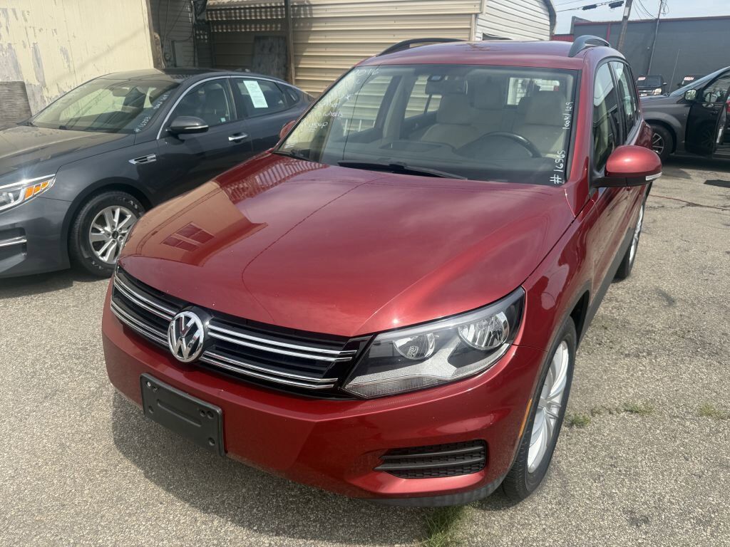 2016 VOLKSWAGEN Tiguan