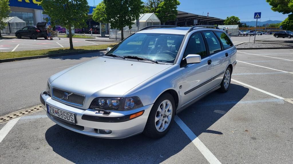 Volvo V40