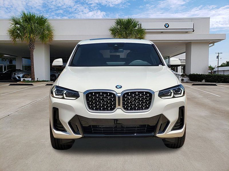 2025 BMW X4