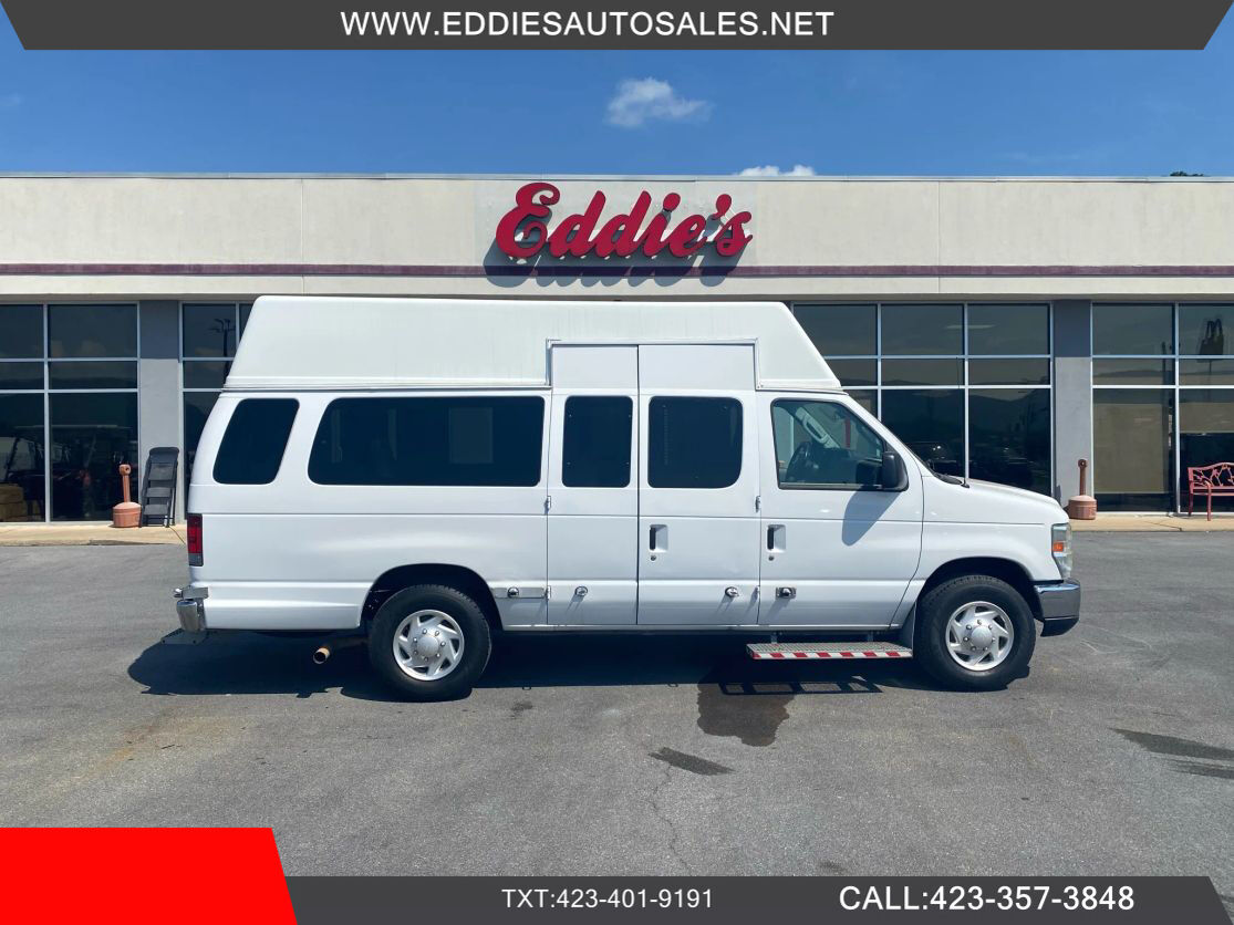 2013 FORD E-350