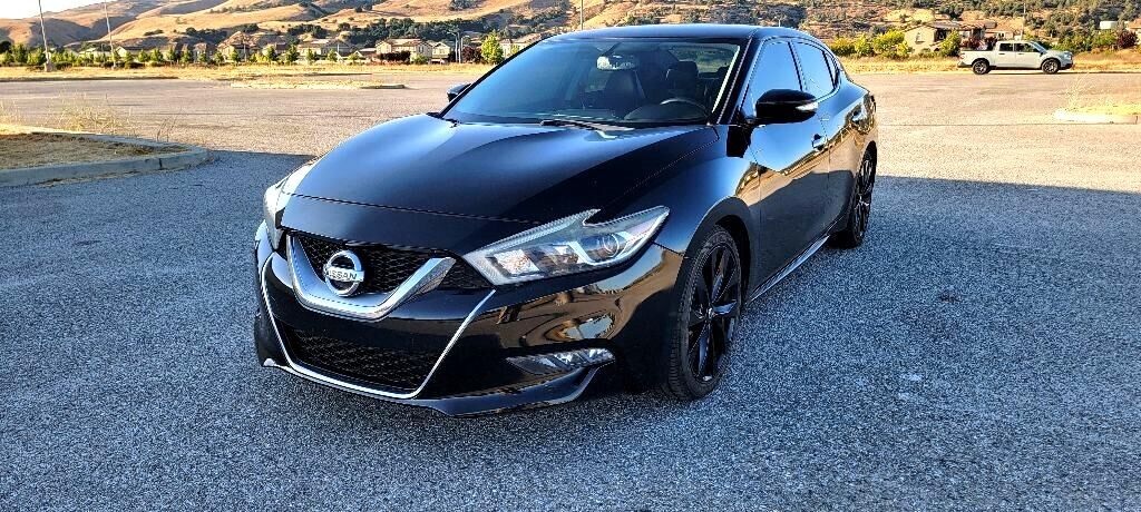 2017 NISSAN Maxima