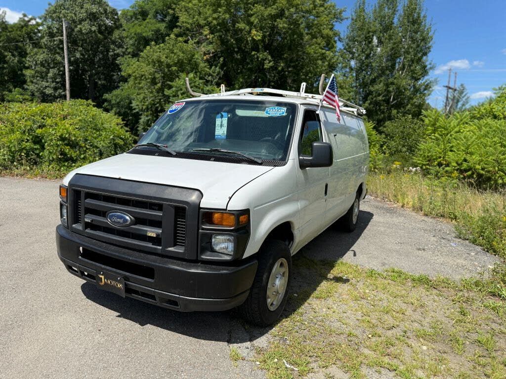 2011 FORD E-250
