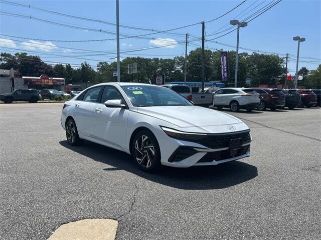 2024 HYUNDAI Elantra