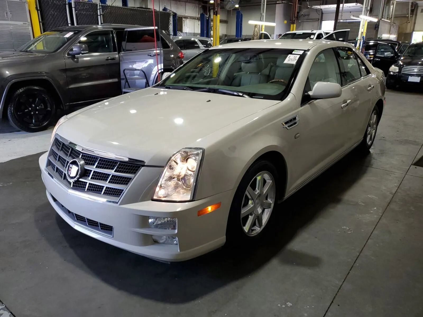 Cadillac STS