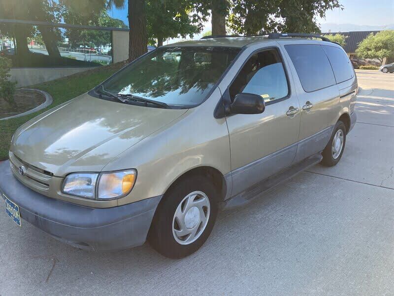 Toyota Sienna