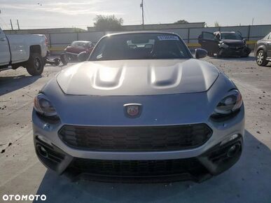 2017 FIAT 124 Spider - License Plate