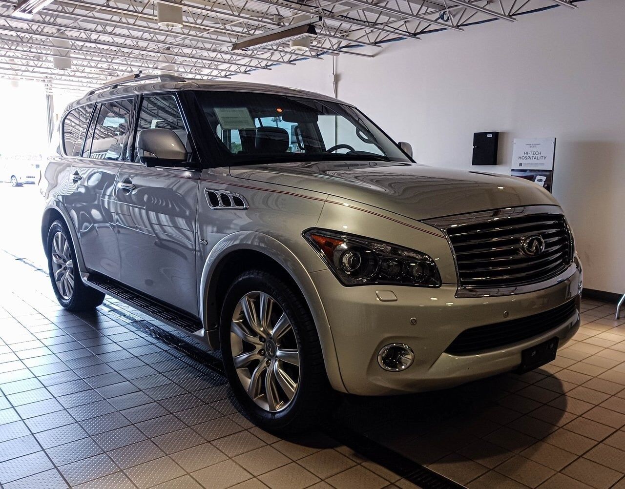 Infiniti QX80