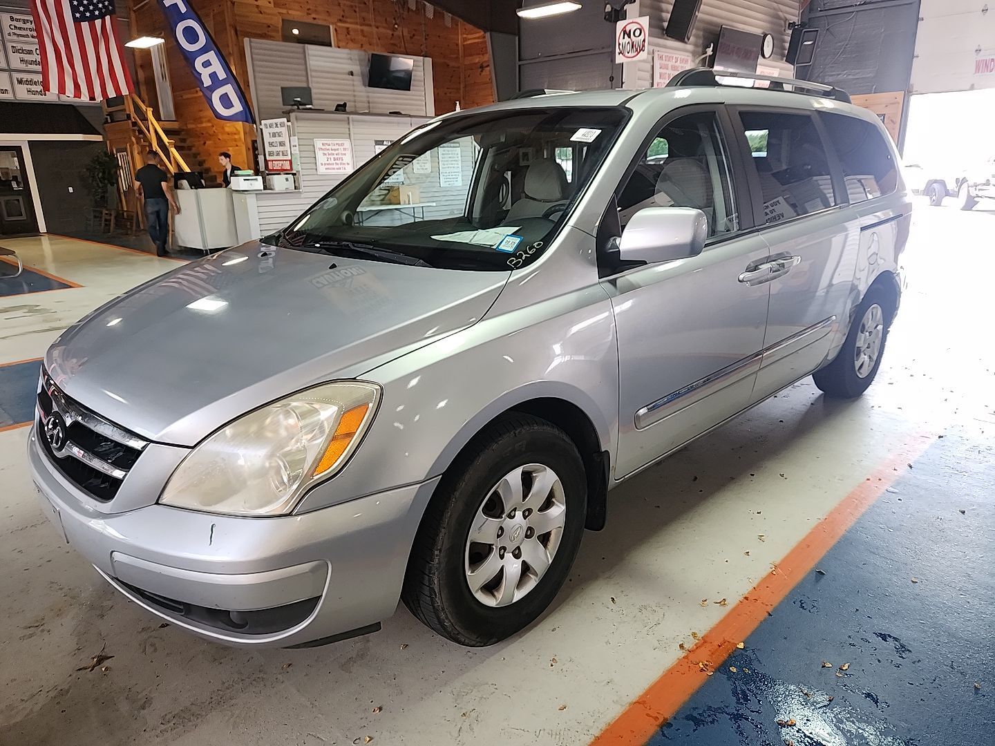 Hyundai Entourage