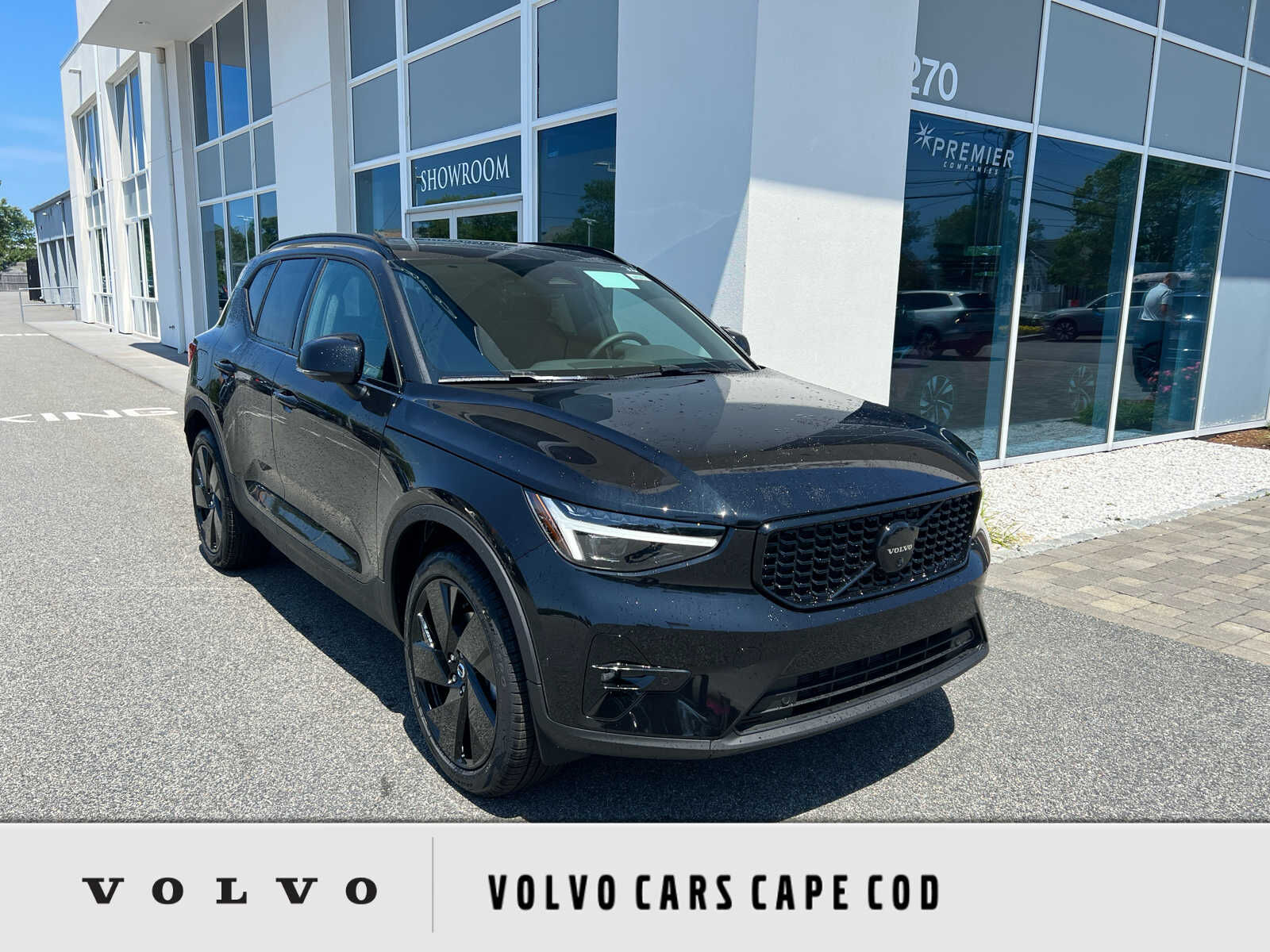 2026 VOLVO XC40
