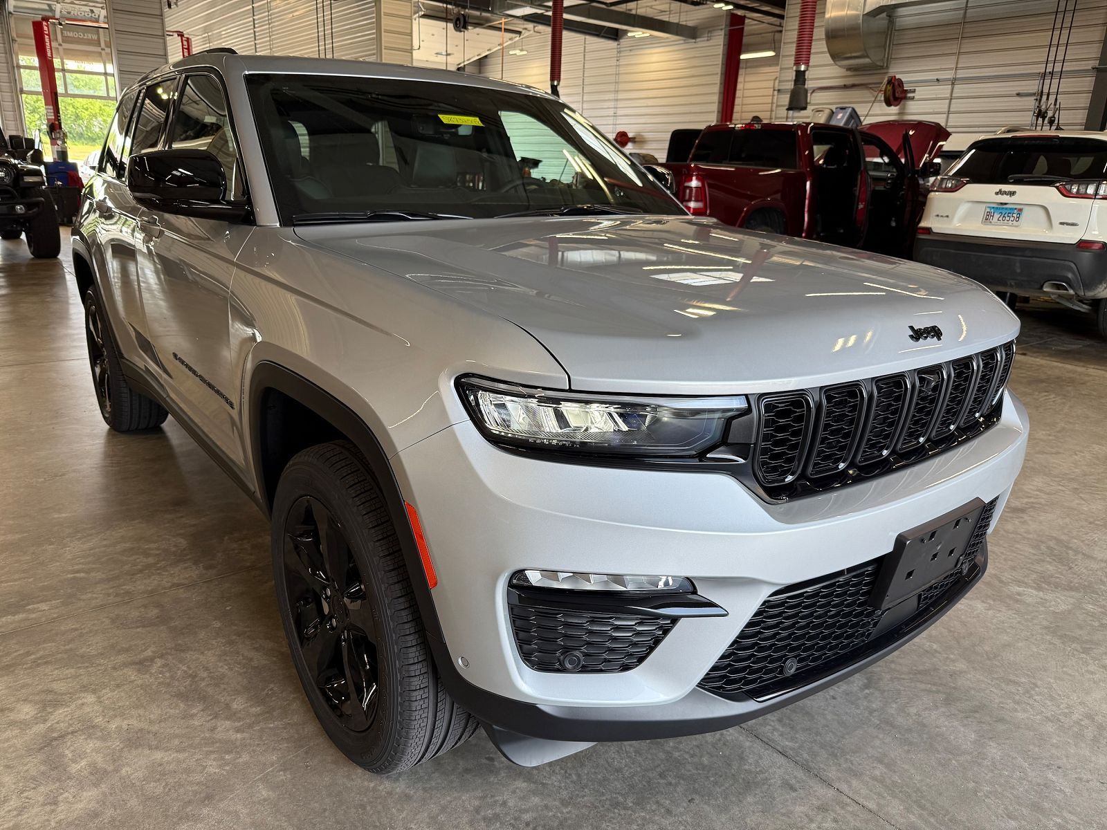 2025 JEEP Grand Cherokee