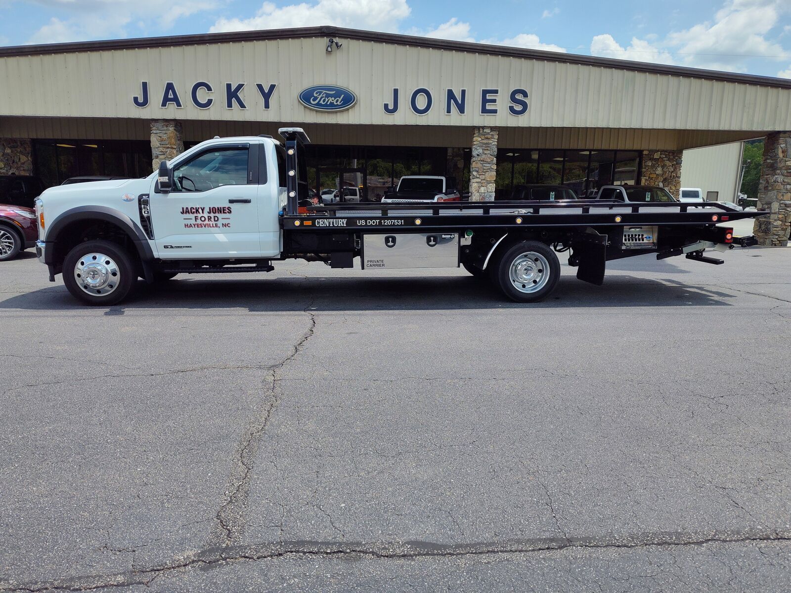 2024 FORD F-550