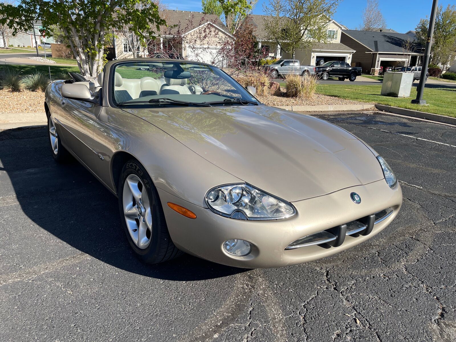 Jaguar XK8