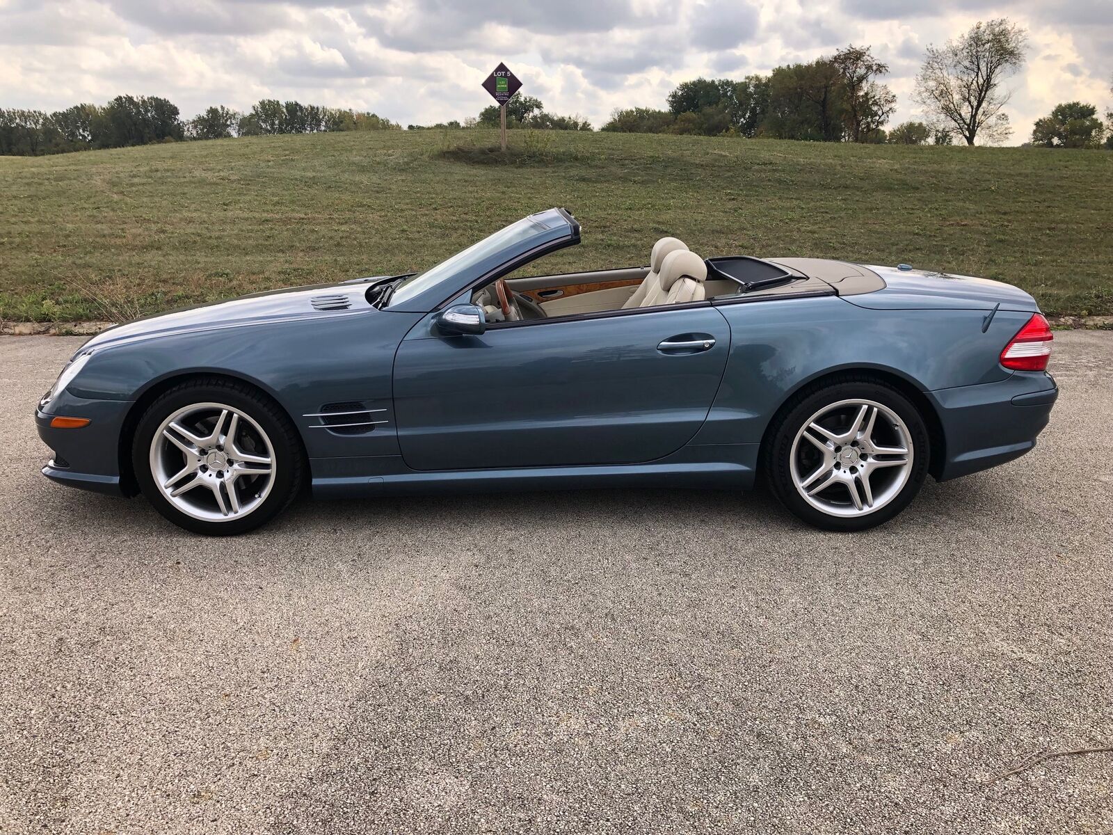 Mercedes-Benz SL-Class