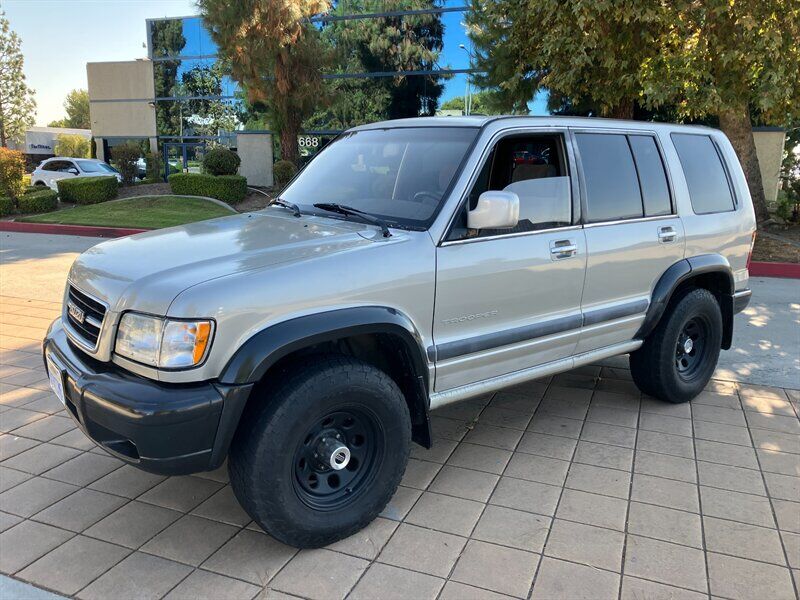 Isuzu Trooper
