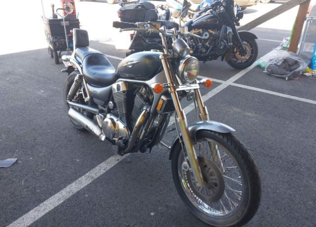 Suzuki VS1400