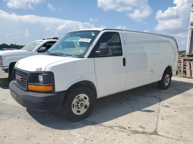 GMC Savana
