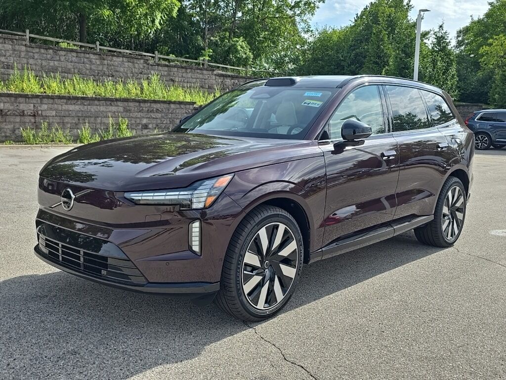2025 VOLVO EX90
