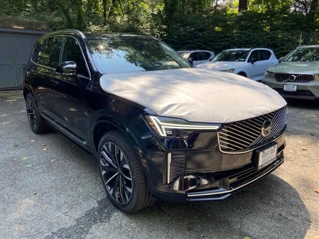 2026 VOLVO XC90