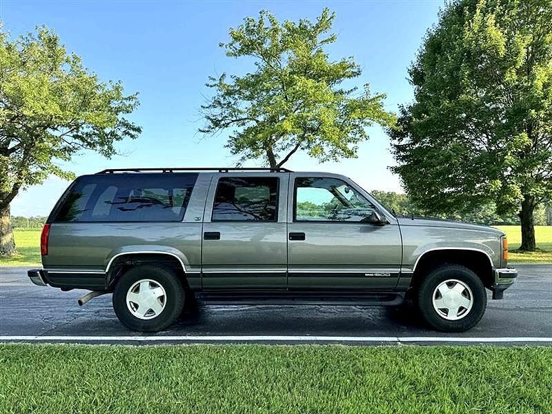 GMC Suburban