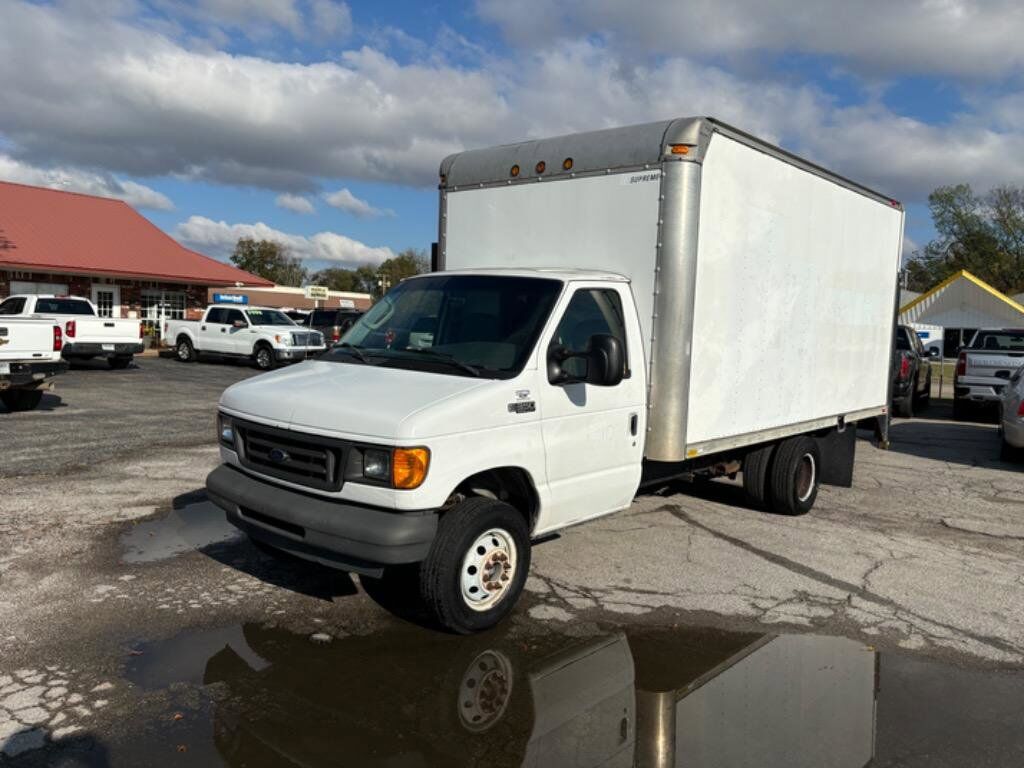 2004 FORD E-350