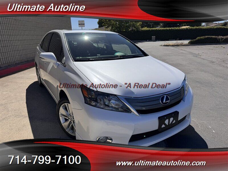 Lexus HS