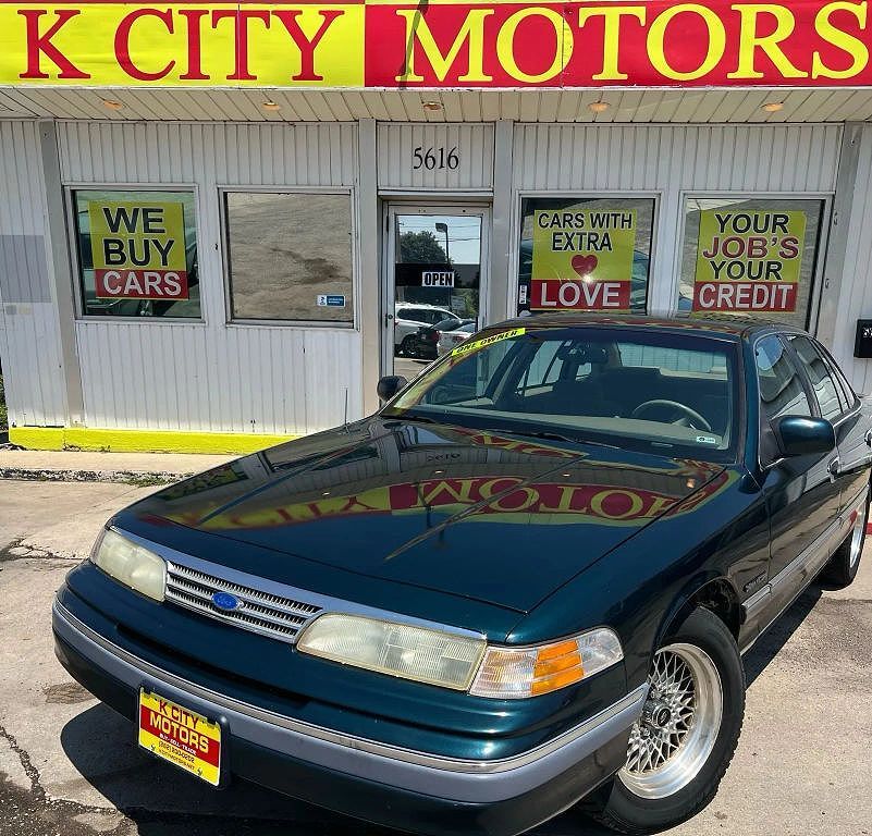 Ford Crown Victoria