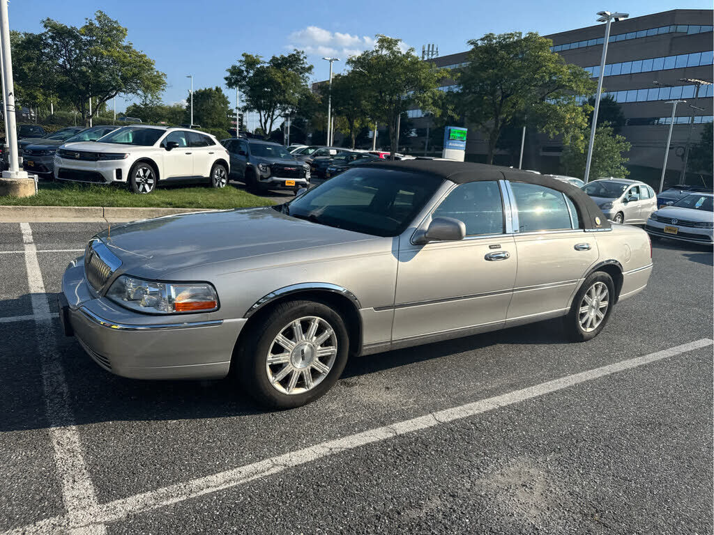 Lincoln Town Car