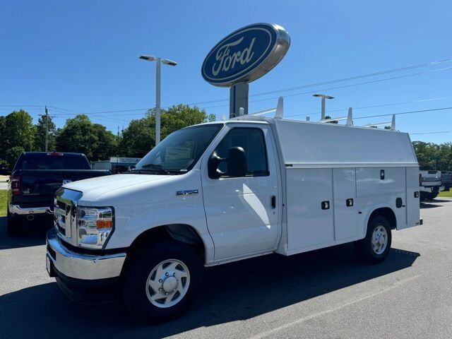 2025 FORD E-350