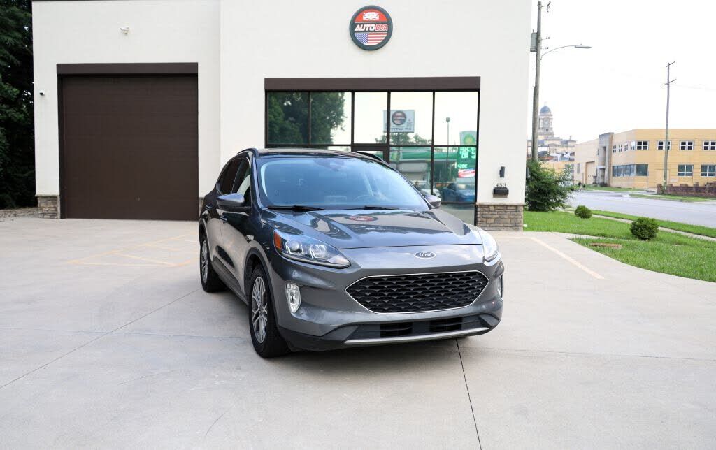 2021 FORD Escape