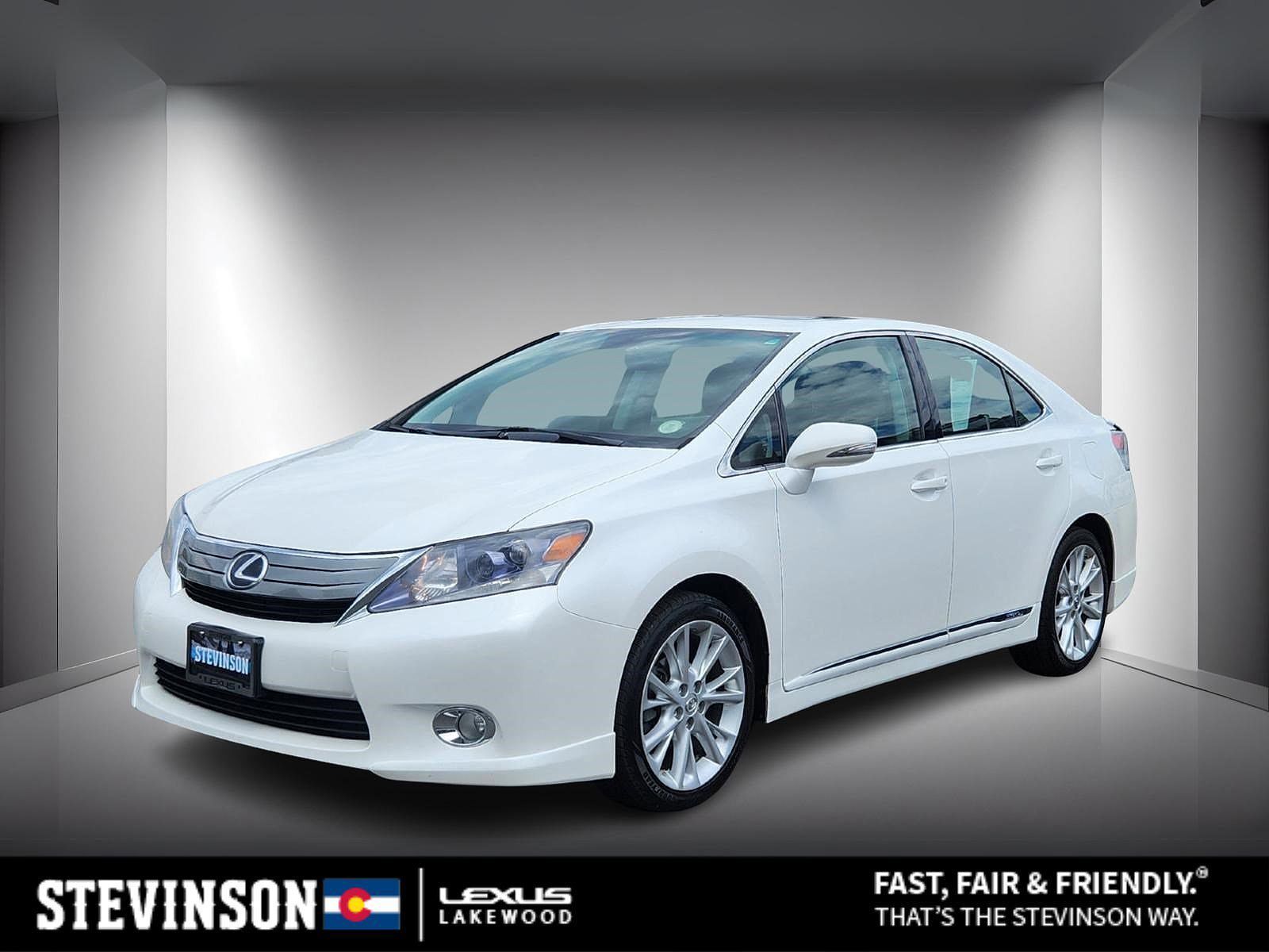 Lexus HS