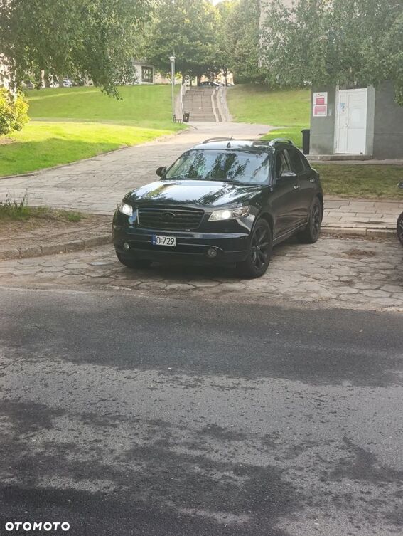 Infiniti FX35