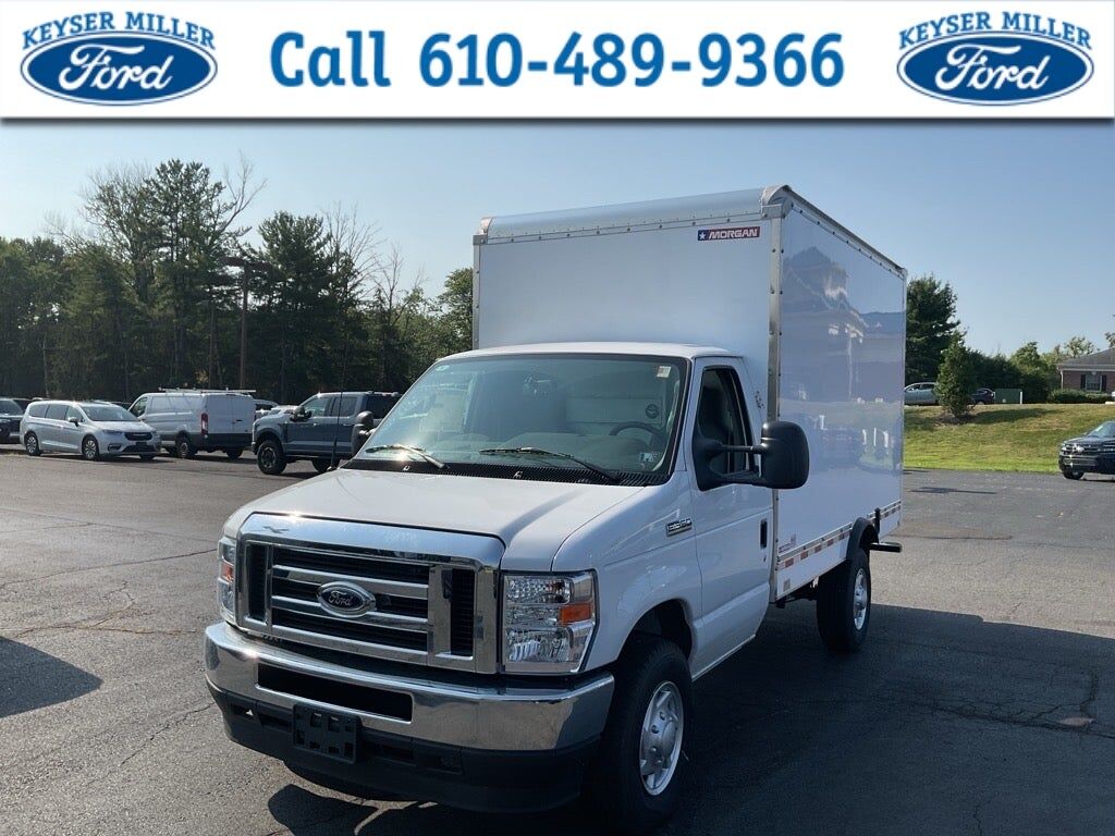 2025 FORD E-350