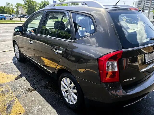 Kia Rondo