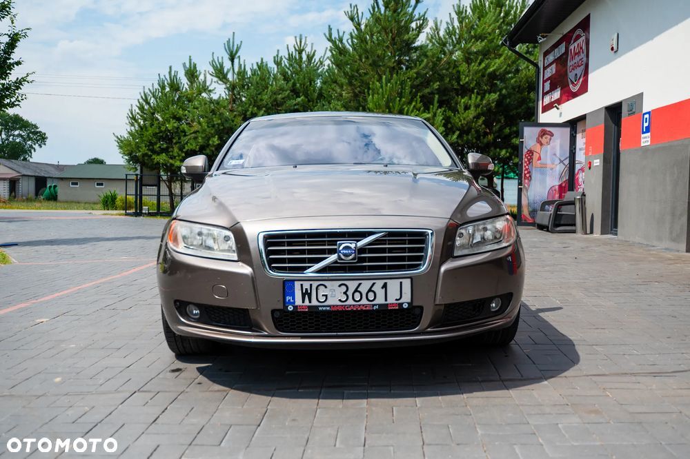 Volvo S80