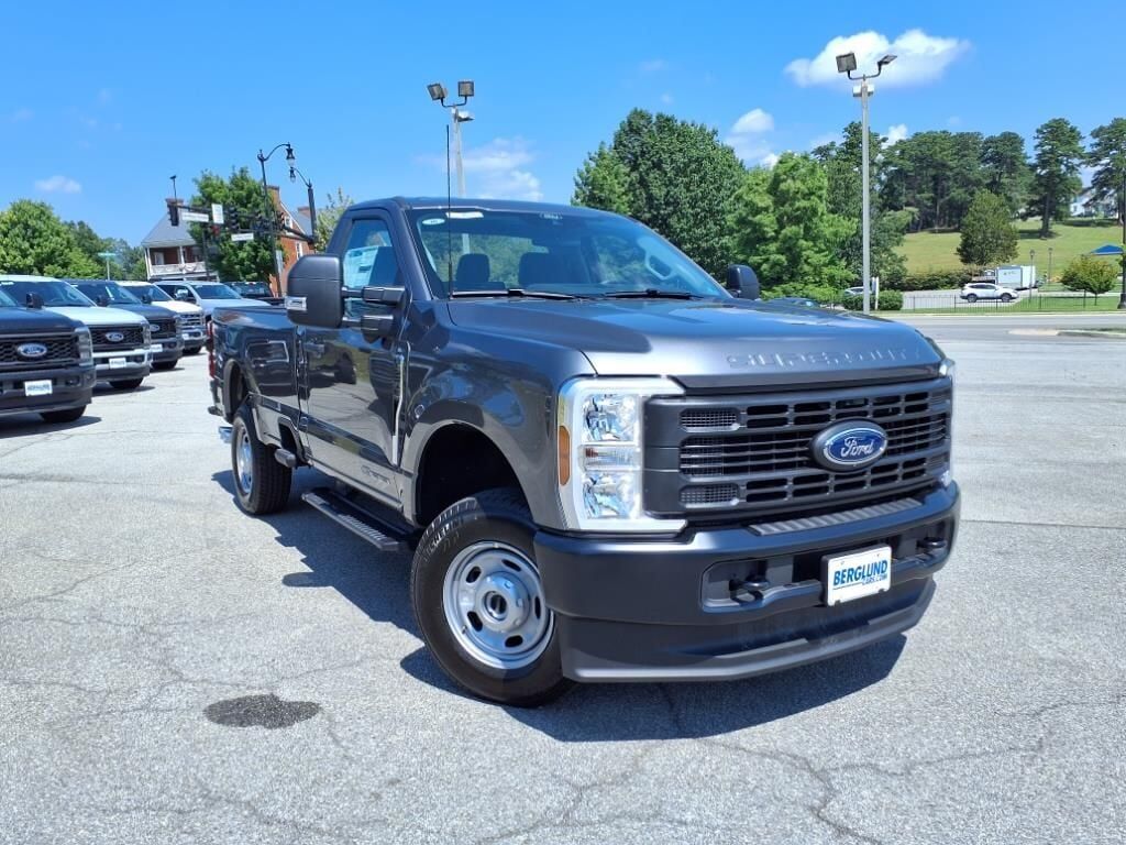 2025 FORD F-250