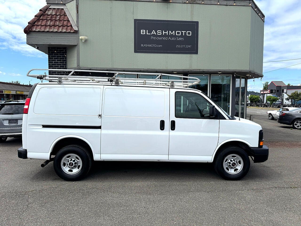 GMC Savana