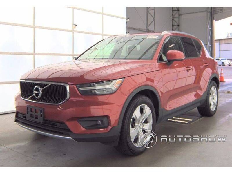 2021 VOLVO XC40