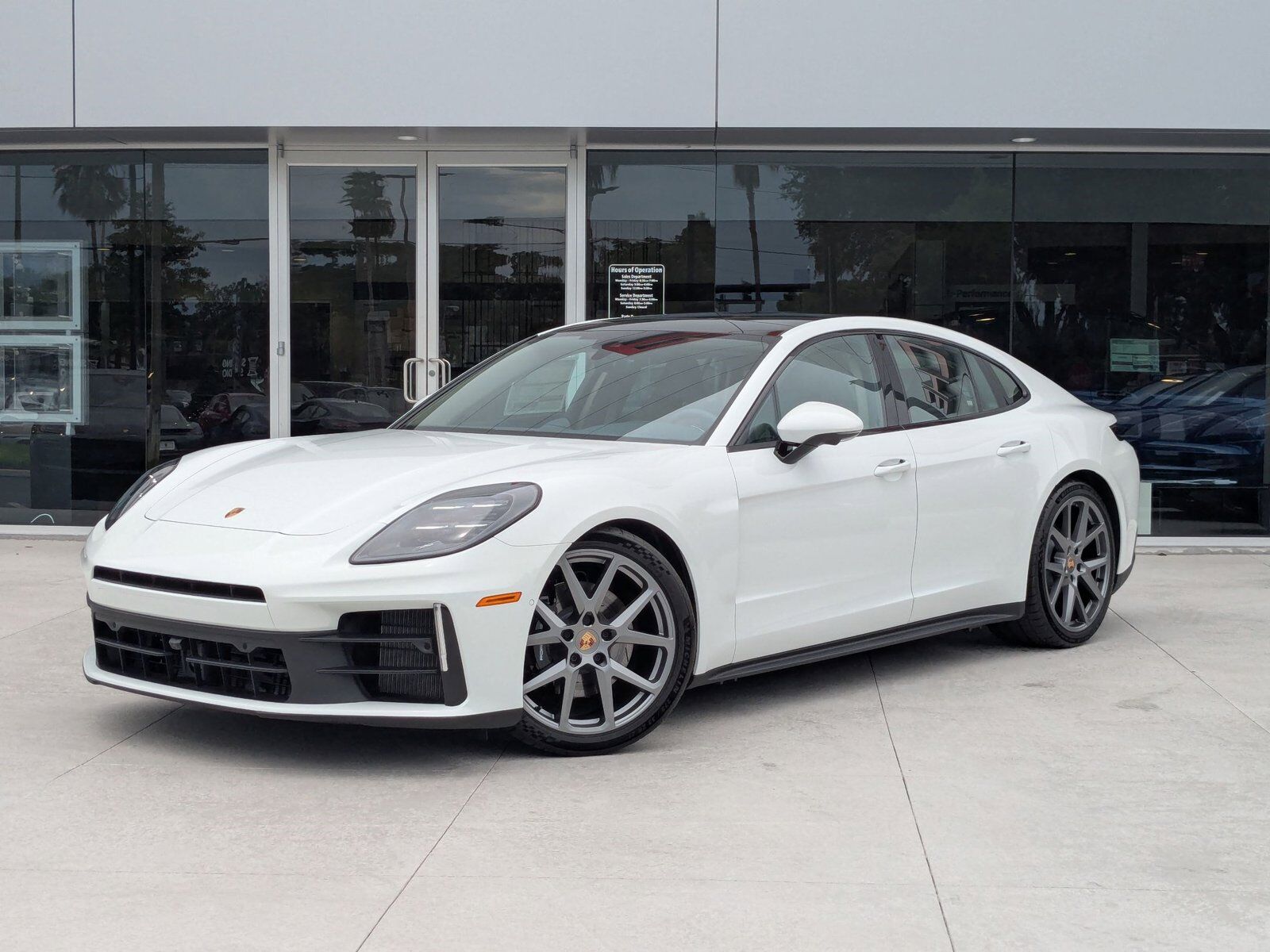 2025 PORSCHE Panamera