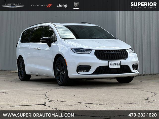 2024 CHRYSLER Pacifica