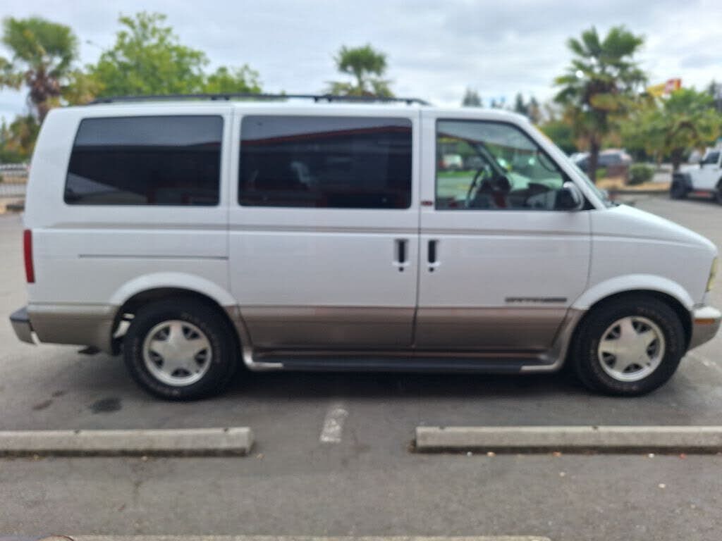 GMC Safari