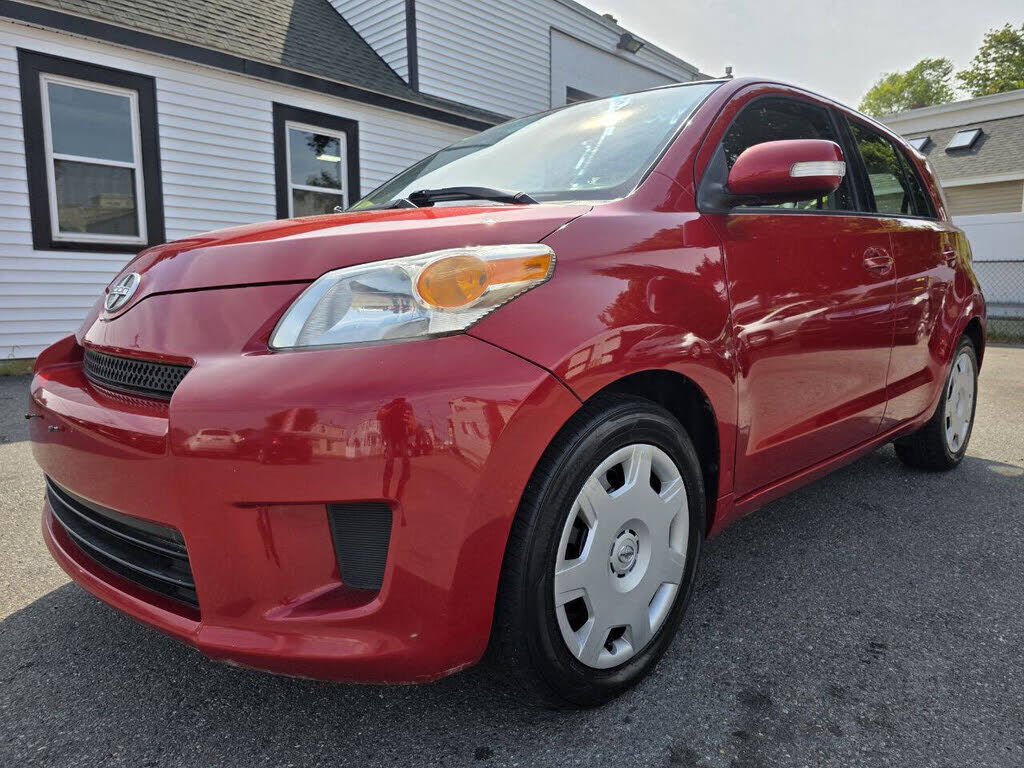 2010 TOYOTA SCION