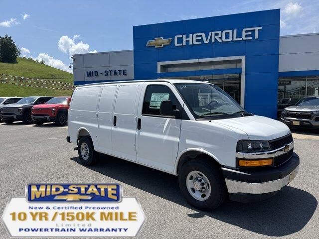 2025 CHEVROLET Express