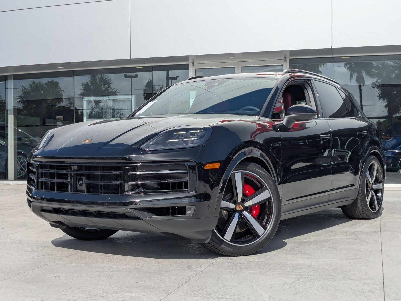2025 PORSCHE Cayenne