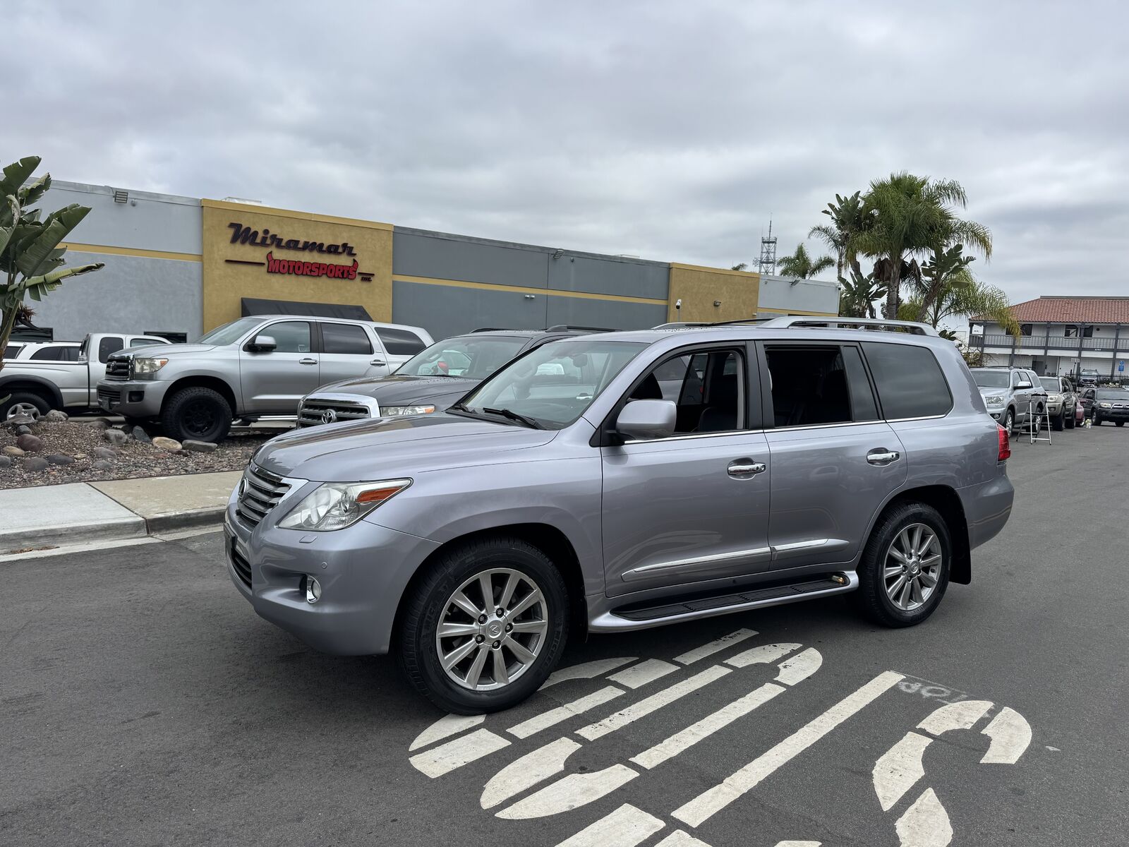 Lexus LX