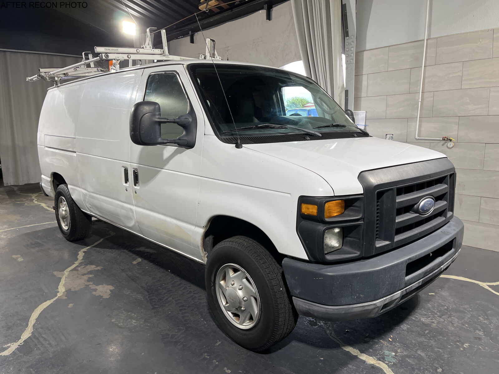 Ford E-250