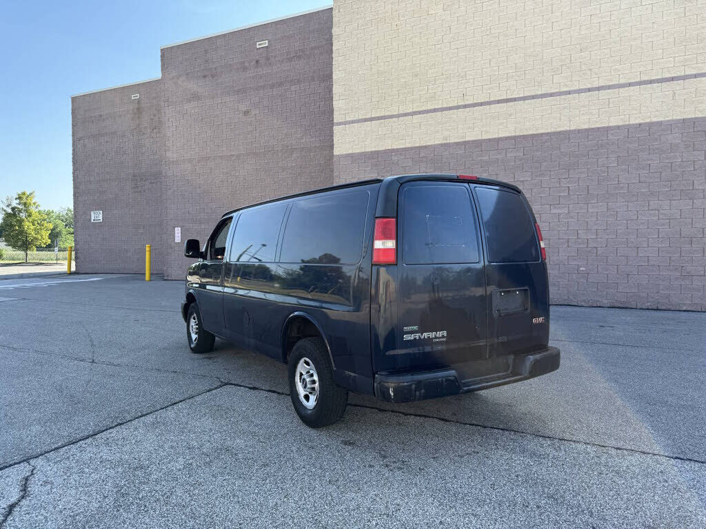 GMC Savana