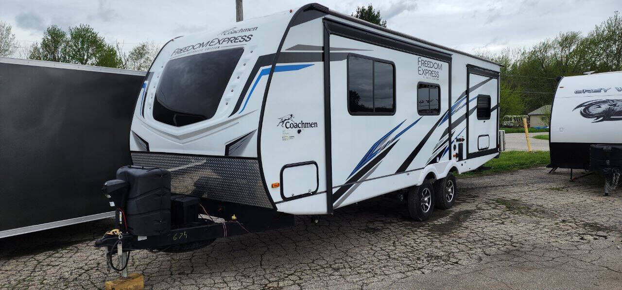 2023 FOREST RIVER Freedom Express