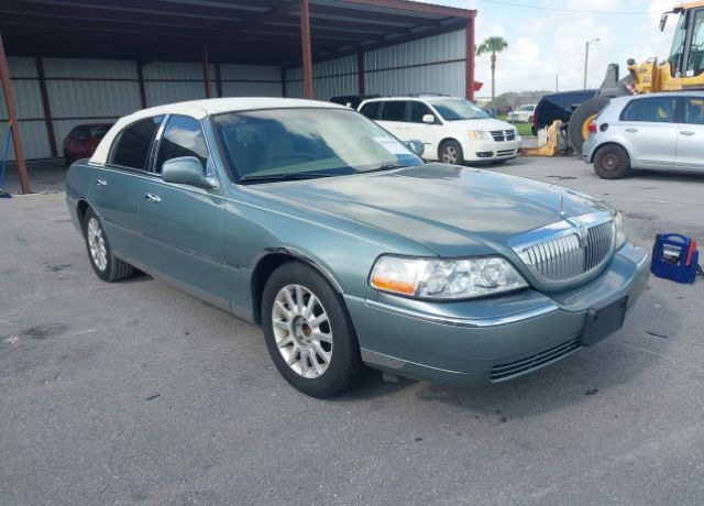 Lincoln Town Car