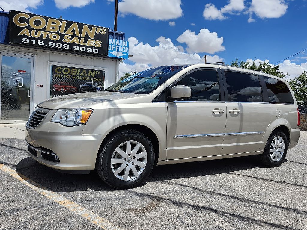 2016 CHRYSLER Town and Country