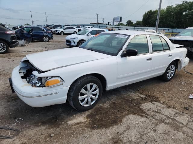 Ford Crown Victoria